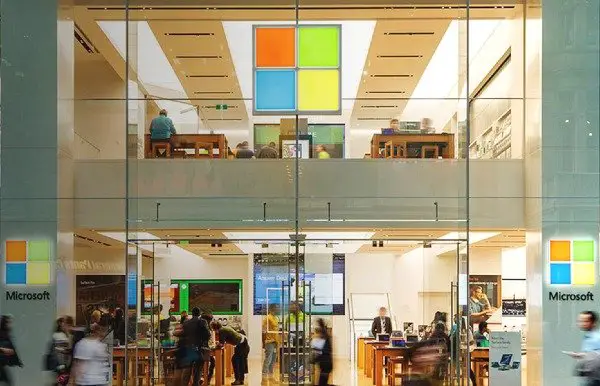 Microsoft Store COVID-19