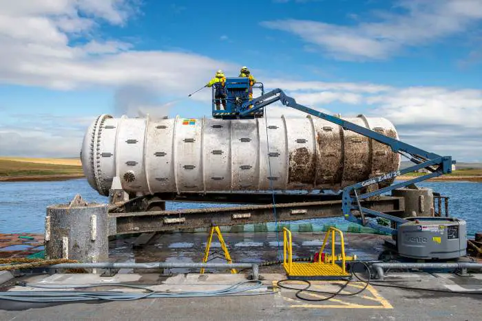 Microsoft Underwater Datacenter Project Natick